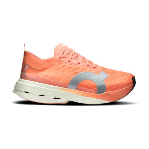 ON RUNNING CLOUDBOOM STRIKE Laufschuhe Damen Sunstone | White 37,5